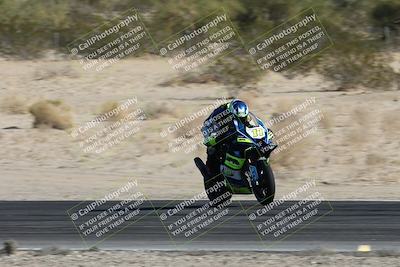 media/Dec-07-2025-CVMA (Sun) [[3e7d2de5dc]]/Race 8-Middleweight Shootout/